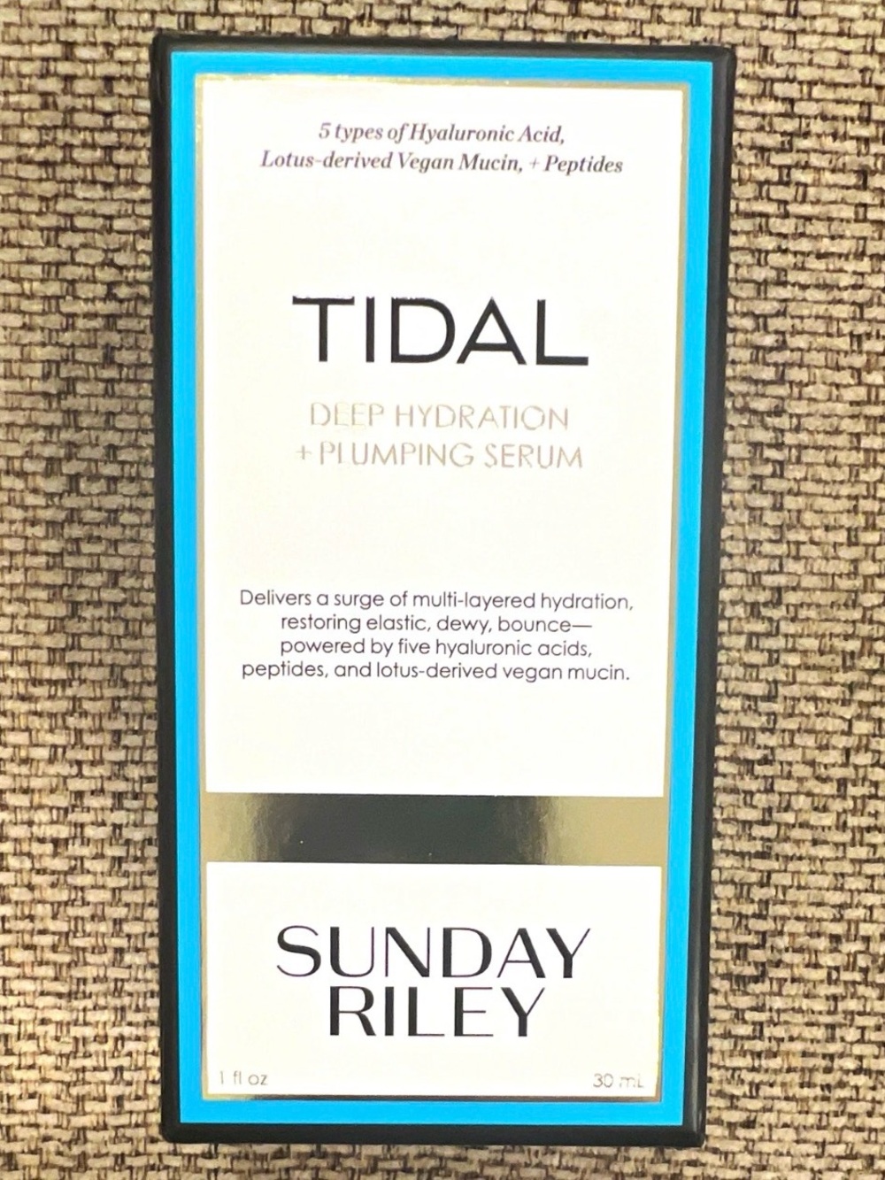 Sunday Riley Tidal Deep Hydration + Plumping Serum — Blue and White